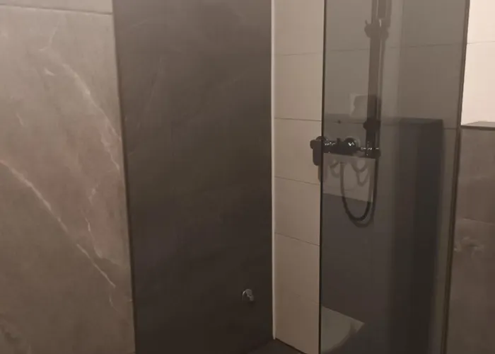 Emi4 קריקווניצה