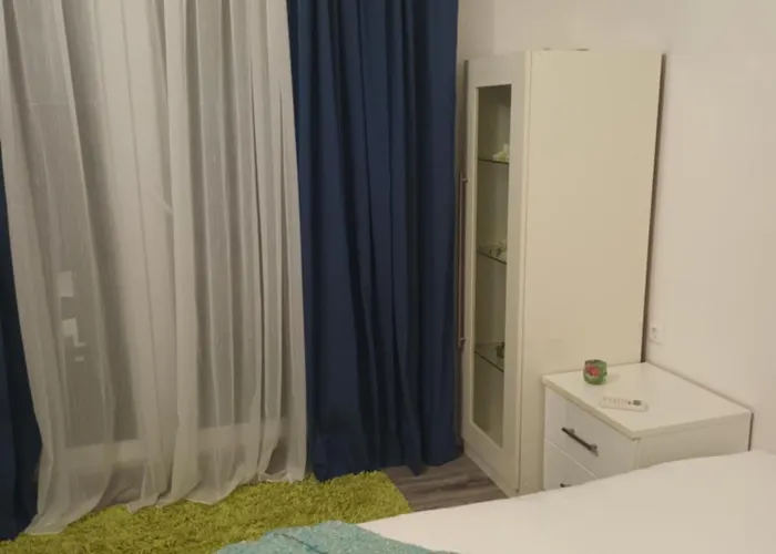 Apartman Emi4 *
